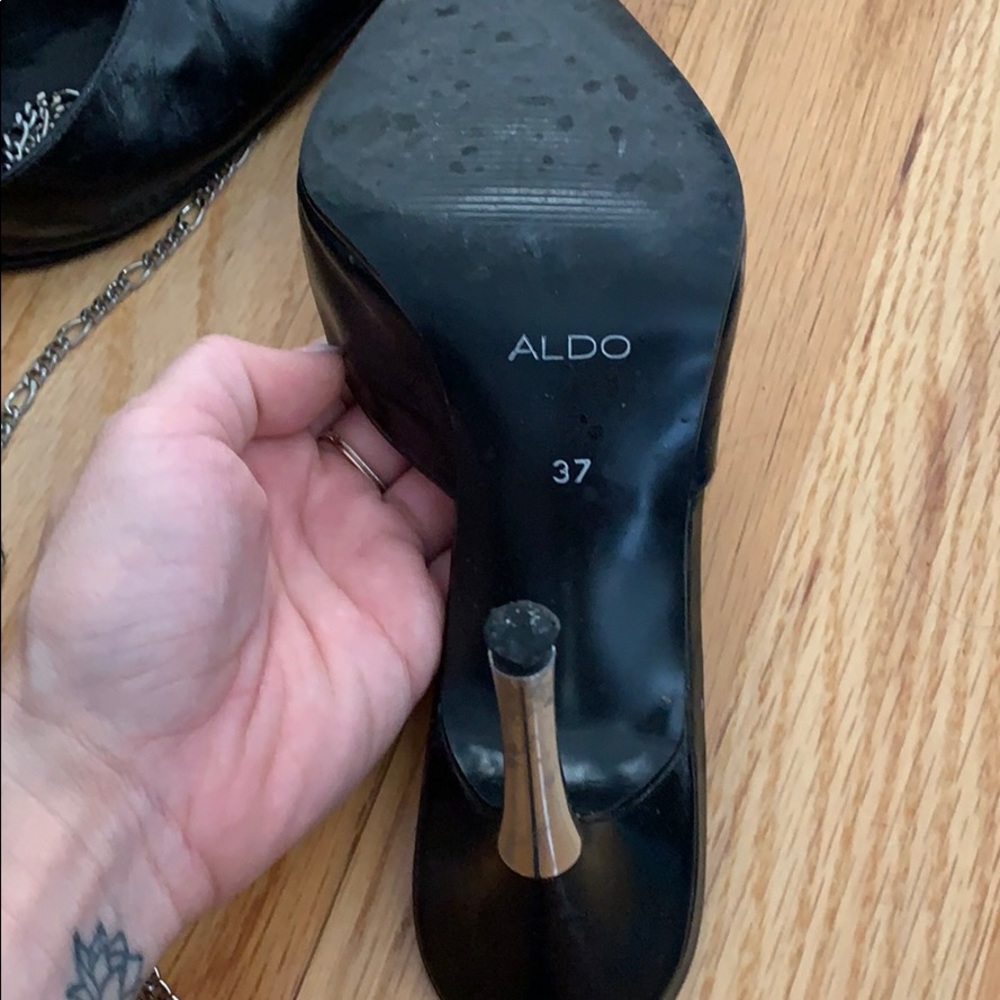 Heels - Picture 3 of 3